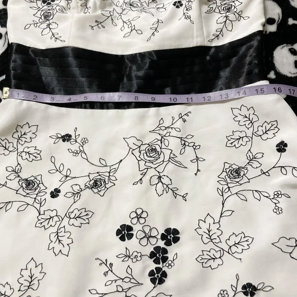JESSICA Vintage strapless creamy white black floral embroidery dress SMALL MED - Picture 8 of 14